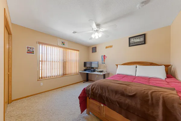 $189,000 | 104 Morningside Drive Northeast, Hutchinson, MN 55350