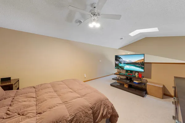 $189,000 | 104 Morningside Drive Northeast, Hutchinson, MN 55350