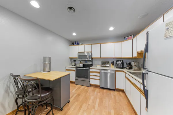 $189,000 | 104 Morningside Drive Northeast, Hutchinson, MN 55350