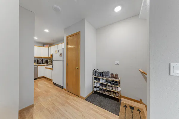 $189,000 | 104 Morningside Drive Northeast, Hutchinson, MN 55350