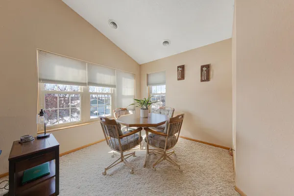 $189,000 | 104 Morningside Drive Northeast, Hutchinson, MN 55350