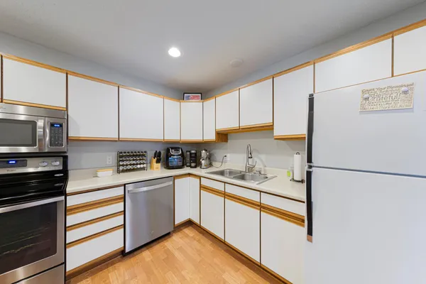 $189,000 | 104 Morningside Drive Northeast, Hutchinson, MN 55350