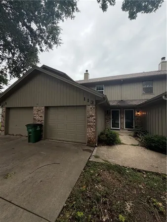 $197,900 | 113 Northeast Greystone Drive, Lee's Summit, MO 64086