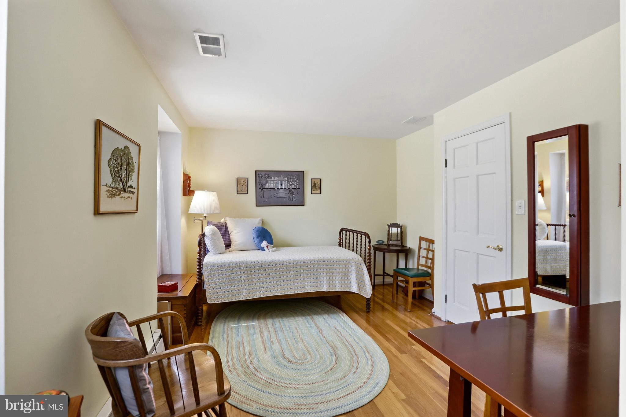 12012 Canter Lane Reston, VA 20191 - Photo 16 of 49