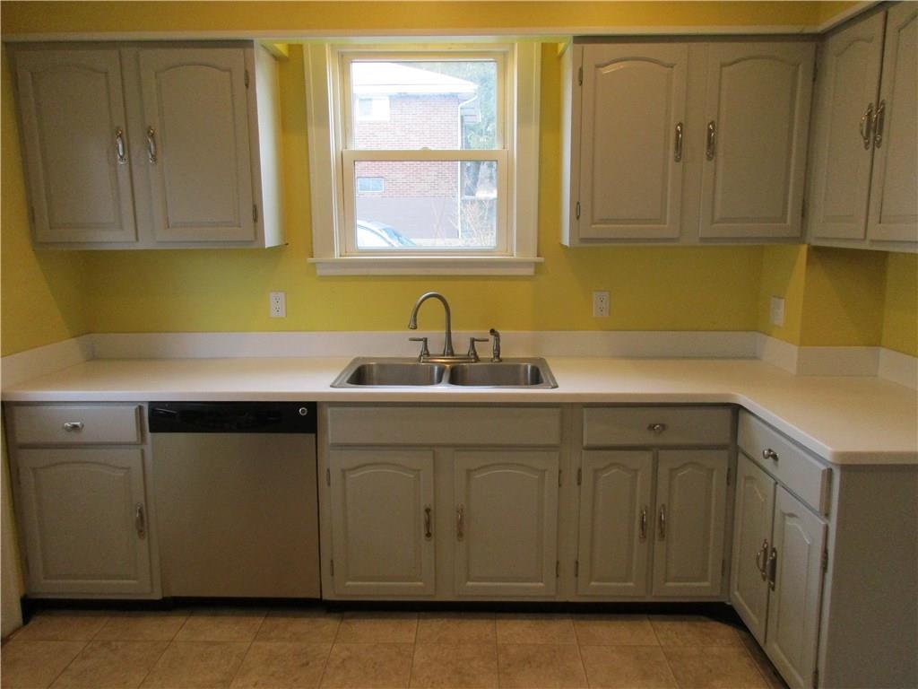 327 Ridge Road Ambridge, PA 15003 - Photo 10 of 18 Gallery Image 10