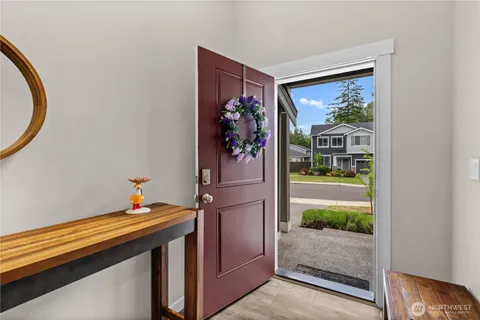 $765,000 | 17512 Crossing Drive East, Puyallup, WA 98374