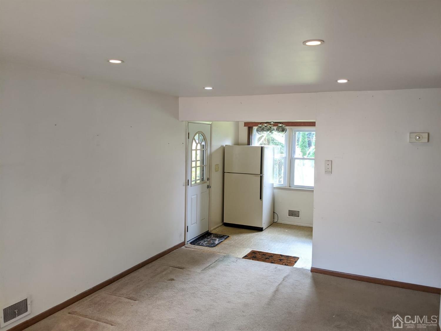 30 Fairfield Road East Brunswick, NJ 08816 - Photo 5 of 8 Gallery Image 5