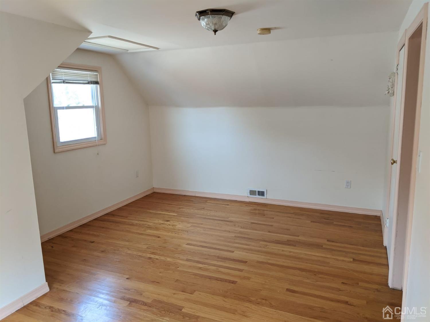 30 Fairfield Road East Brunswick, NJ 08816 - Photo 7 of 8 Gallery Image 7