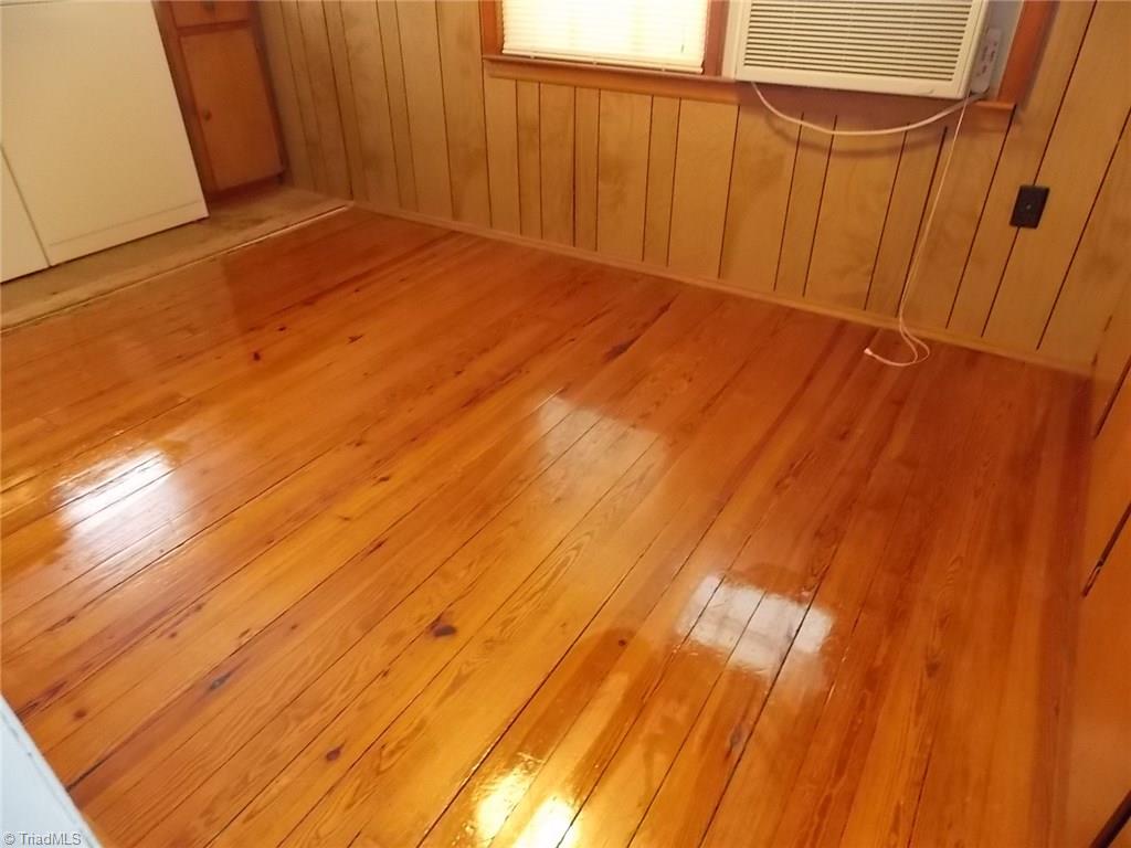 1853 Twin Oaks Road Elkin, NC 28621 - Photo 8 of 21 Gallery Image 8