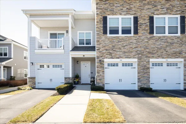 $1,375,000 | 244 Fall Court, East Northport, NY 11731