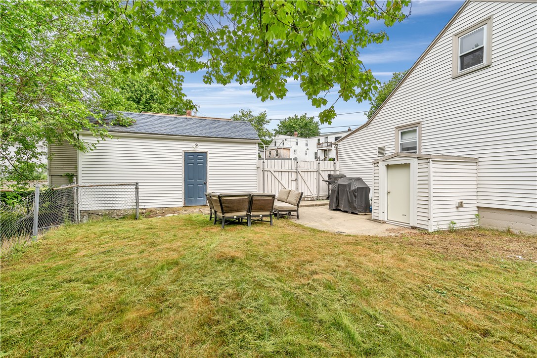 216 Bertenshaw Road Woonsocket, RI 02895 - Photo 6 of 33