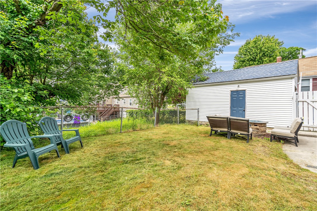 216 Bertenshaw Road Woonsocket, RI 02895 - Photo 7 of 33