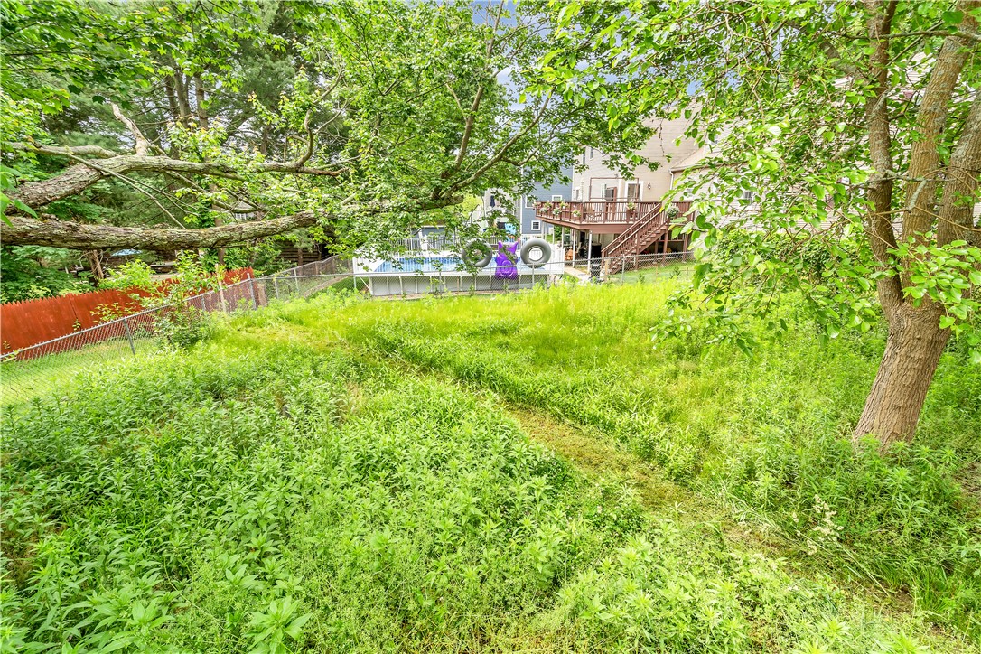 216 Bertenshaw Road Woonsocket, RI 02895 - Photo 10 of 33