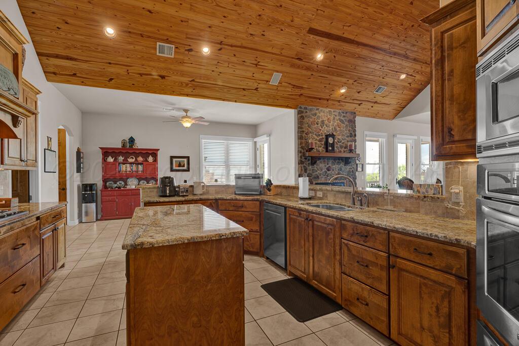 7701 Canyon Bend Road Amarillo, TX 79118 - Photo 22 of 67 kitchen 5