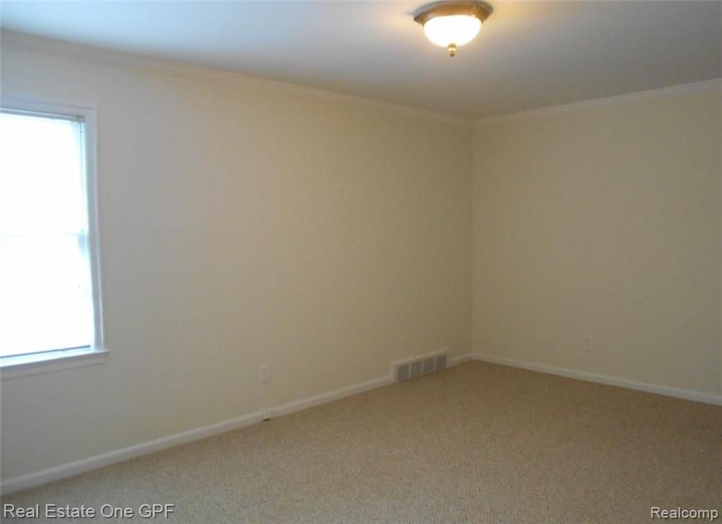 725 Harcourt Road Grosse Pointe, MI 48230 - Photo 14 of 28