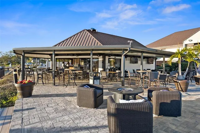 $400,000 | 5950 Pelican Bay Plaza South, Unit 405, Gulfport, FL 33707