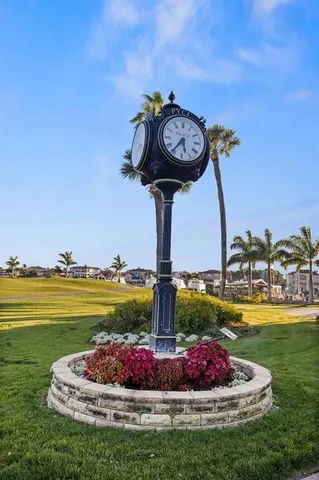 $400,000 | 5950 Pelican Bay Plaza South, Unit 405, Gulfport, FL 33707