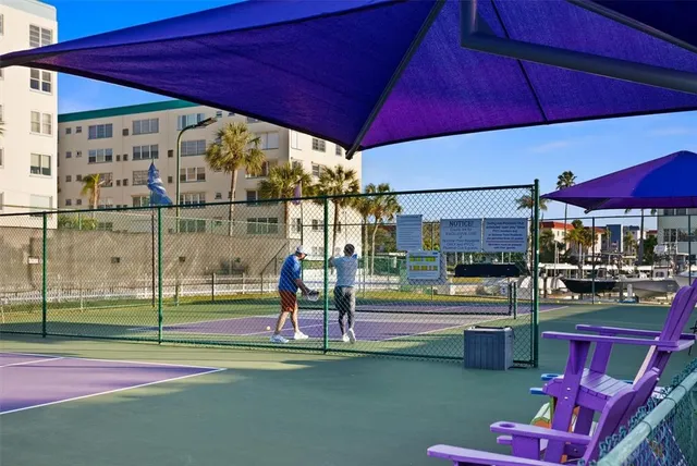 $400,000 | 5950 Pelican Bay Plaza South, Unit 405, Gulfport, FL 33707