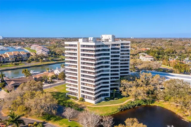 $400,000 | 5950 Pelican Bay Plaza South, Unit 405, Gulfport, FL 33707