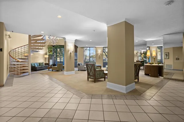 $400,000 | 5950 Pelican Bay Plaza South, Unit 405, Gulfport, FL 33707