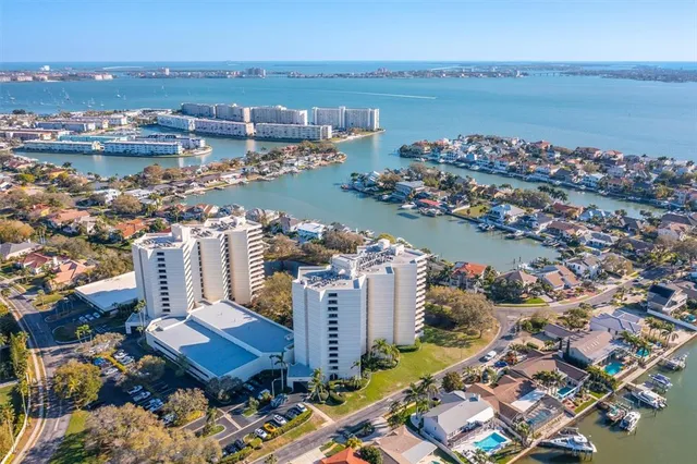 $400,000 | 5950 Pelican Bay Plaza South, Unit 405, Gulfport, FL 33707