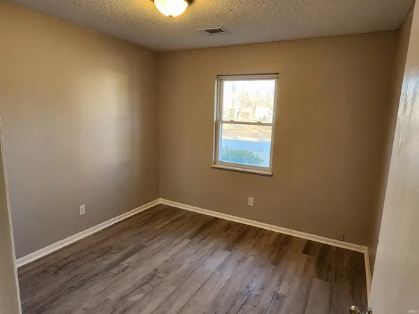 $139,900 | 827 Judson Street, Evansville, IN 47713