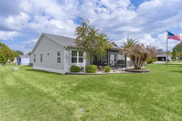 $339,900 | 733 Jason Drive, Lady Lake, FL 32159