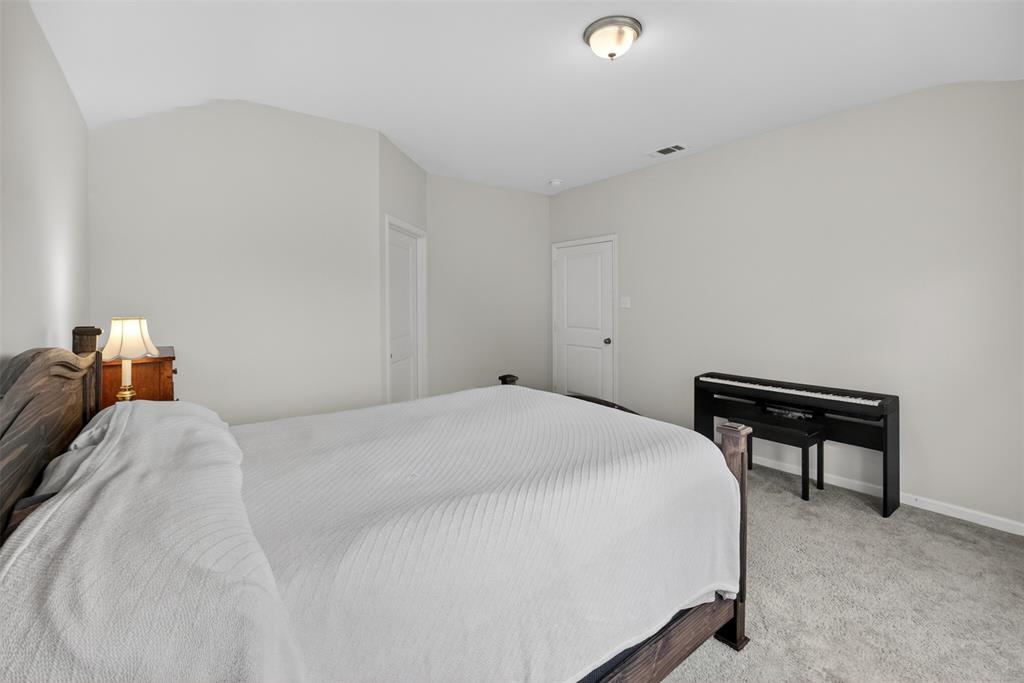 901 East 3rd Street Springtown, TX 76082 - Photo 23 of 38