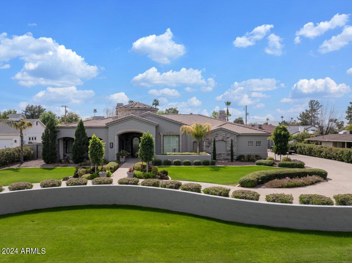 345 East Ocotillo Road Phoenix, AZ 85012 - Photo 1 of 2 Front of Home (65)