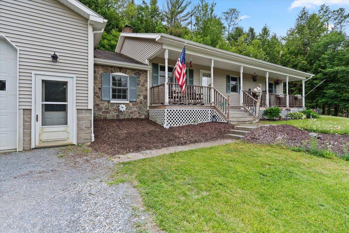 3992 Main Road Huntington, VT 05462 - Photo 2 of 32