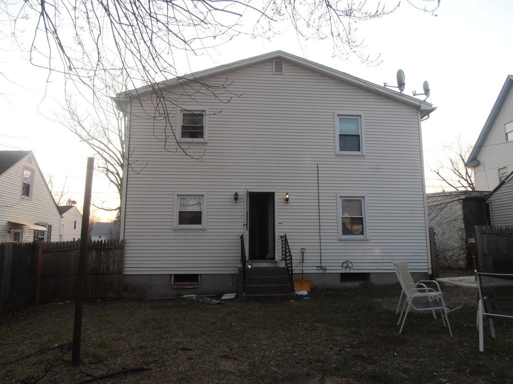 11-15 Chilson Street Springfield, MA 01118 - Photo 11 of 23 Gallery Image 11