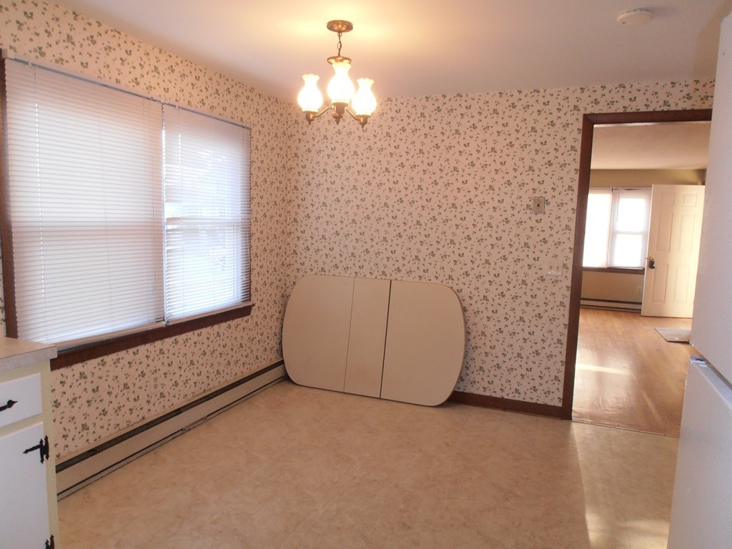 11-15 Chilson Street Springfield, MA 01118 - Photo 5 of 23 Gallery Image 5