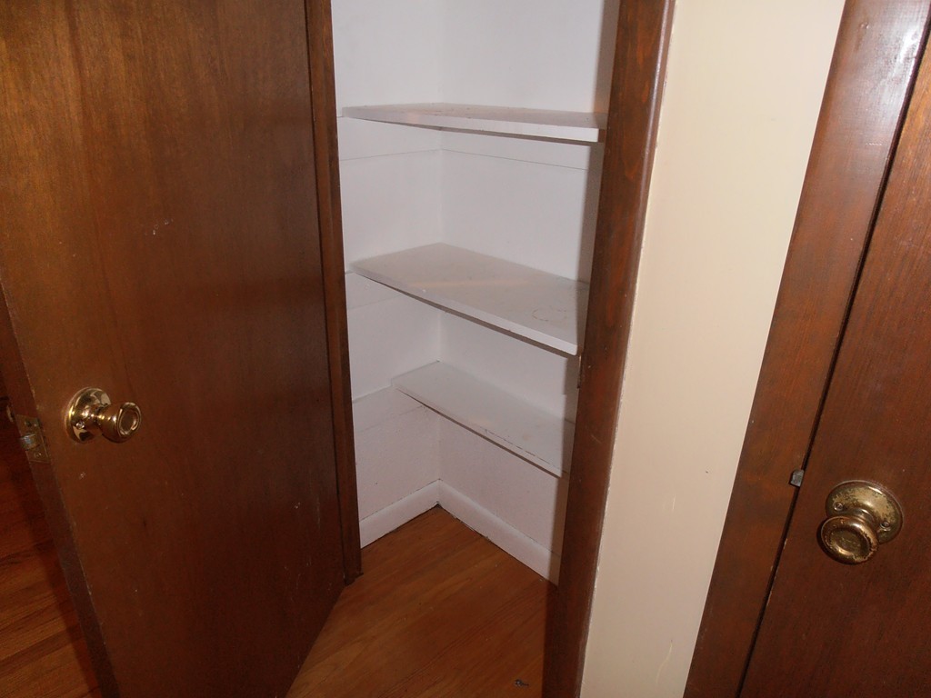 11-15 Chilson Street Springfield, MA 01118 - Photo 10 of 23 Gallery Image 10