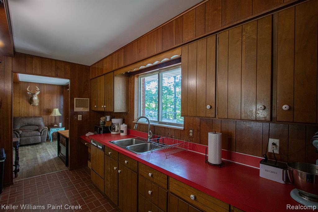 2232 South State Road Davison, MI 48423 - Photo 11 of 47