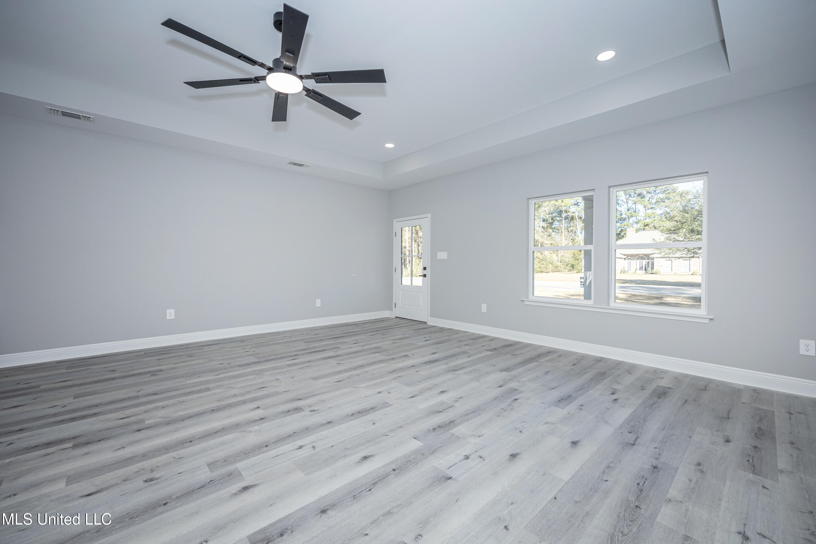 8315 Martin Bluff Road Gautier, MS 39553 - Photo 12 of 46 IMG_2699