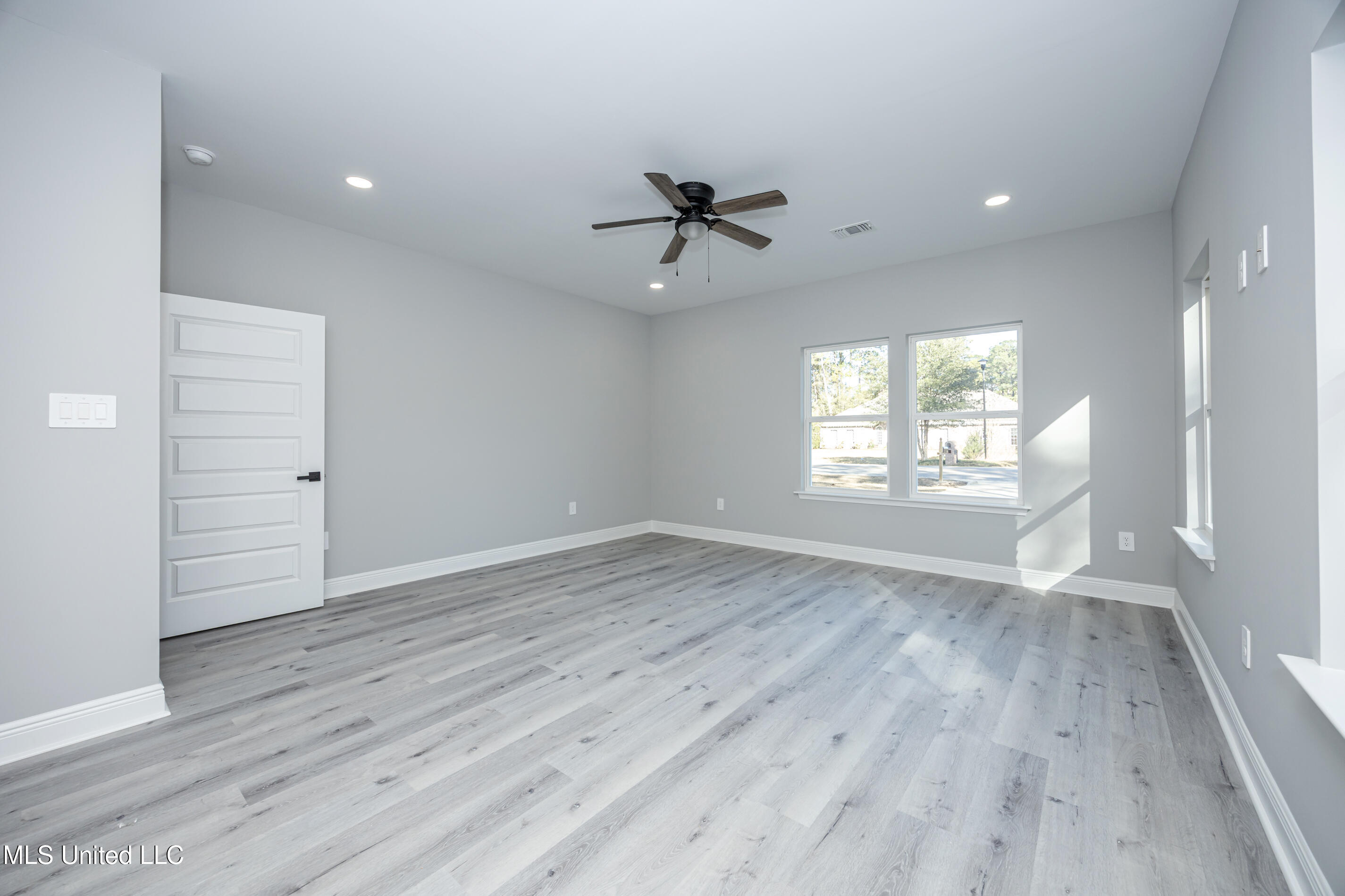 8315 Martin Bluff Road Gautier, MS 39553 - Photo 22 of 46 IMG_2710