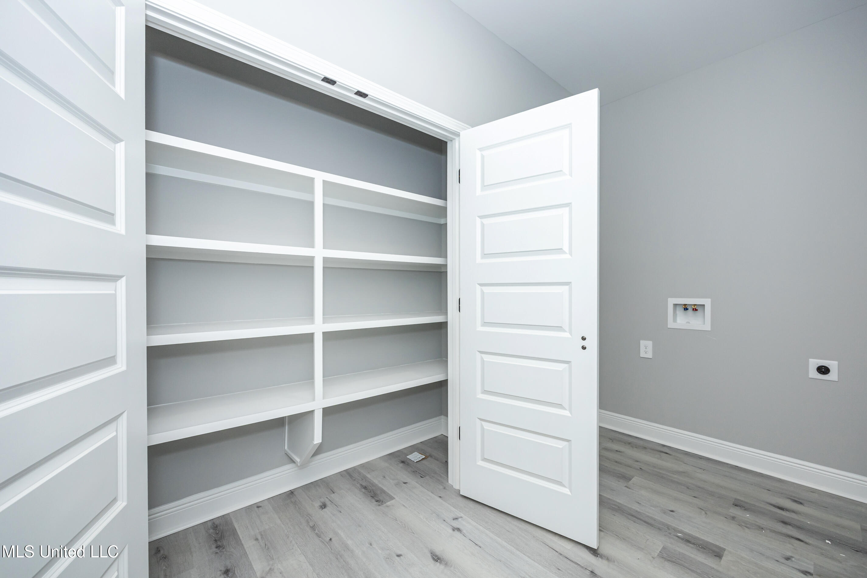 8315 Martin Bluff Road Gautier, MS 39553 - Photo 7 of 46 IMG_2694