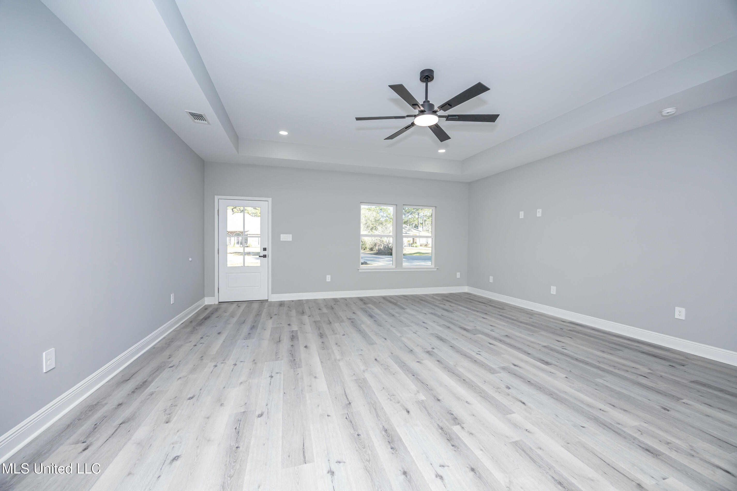 8315 Martin Bluff Road Gautier, MS 39553 - Photo 8 of 46 IMG_2695