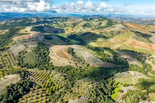 $1,900,000 | 0 Peachy Canyon, Paso Robles, CA 93446