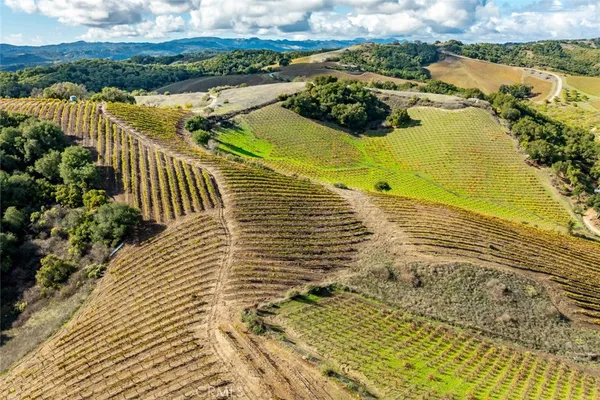 $1,900,000 | 0 Peachy Canyon, Paso Robles, CA 93446