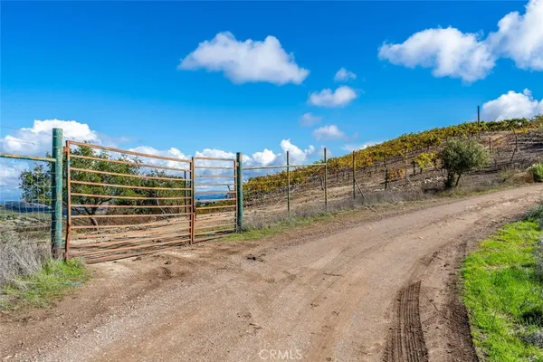$1,900,000 | 0 Peachy Canyon, Paso Robles, CA 93446