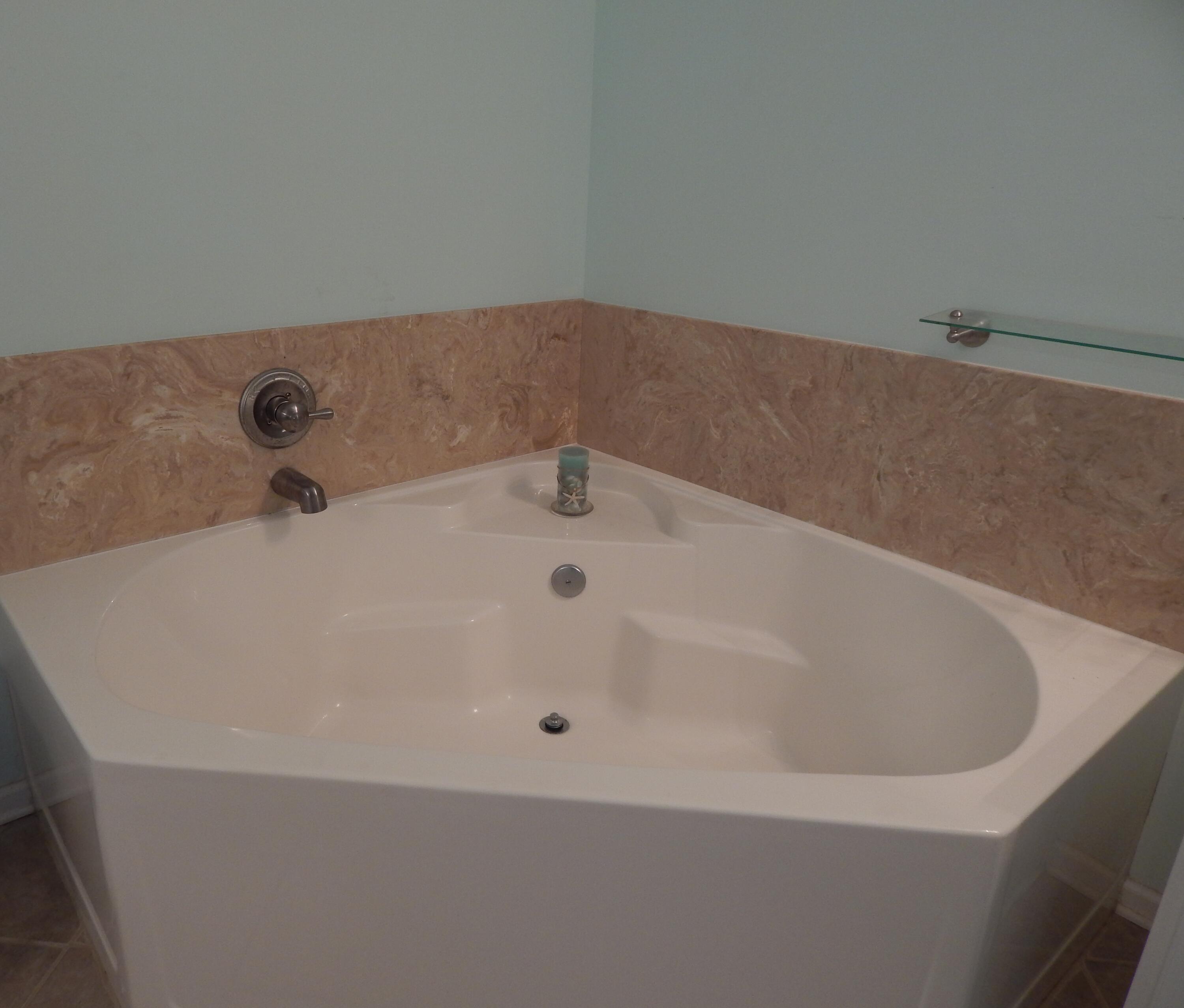 1231 Longpoint Road Cross, SC 29436 - Photo 23 of 59 Tub