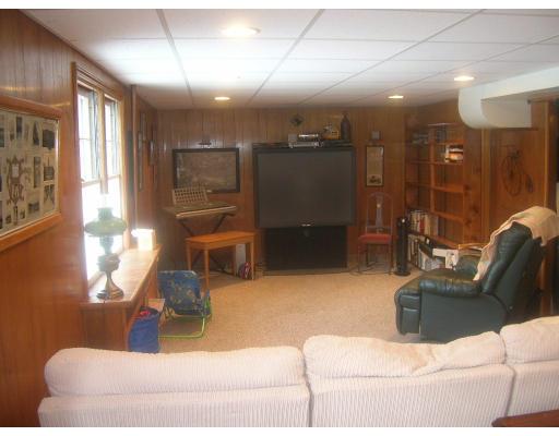 38 Squassick Road West Springfield, MA 01089 - Photo 5 of 10 Gallery Image 5