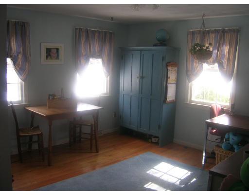 38 Squassick Road West Springfield, MA 01089 - Photo 7 of 10 Gallery Image 7