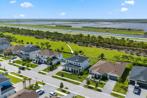 $925,000 | 660 Hookline Circle, Loxahatchee, FL 33470