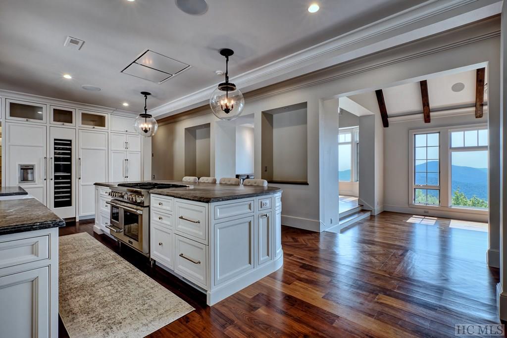 490 Kerry Hill Road Cashiers, NC 28717 - Photo 3 of 45 Gallery Image 3