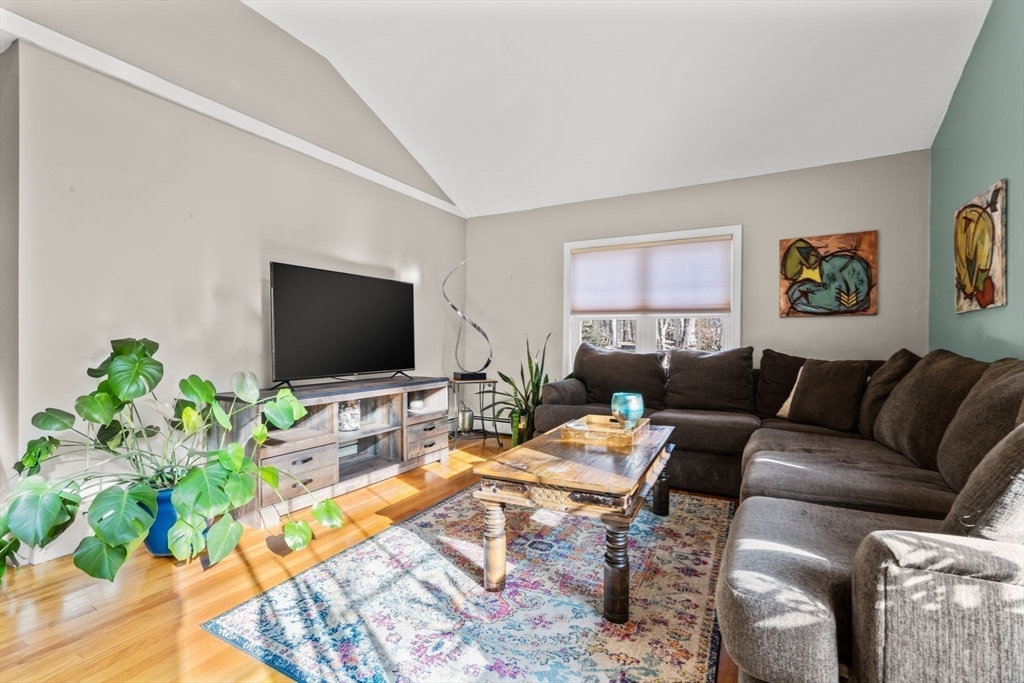10 Breton Road Upton, MA 01568 - Photo 17 of 35 Gallery Image 17