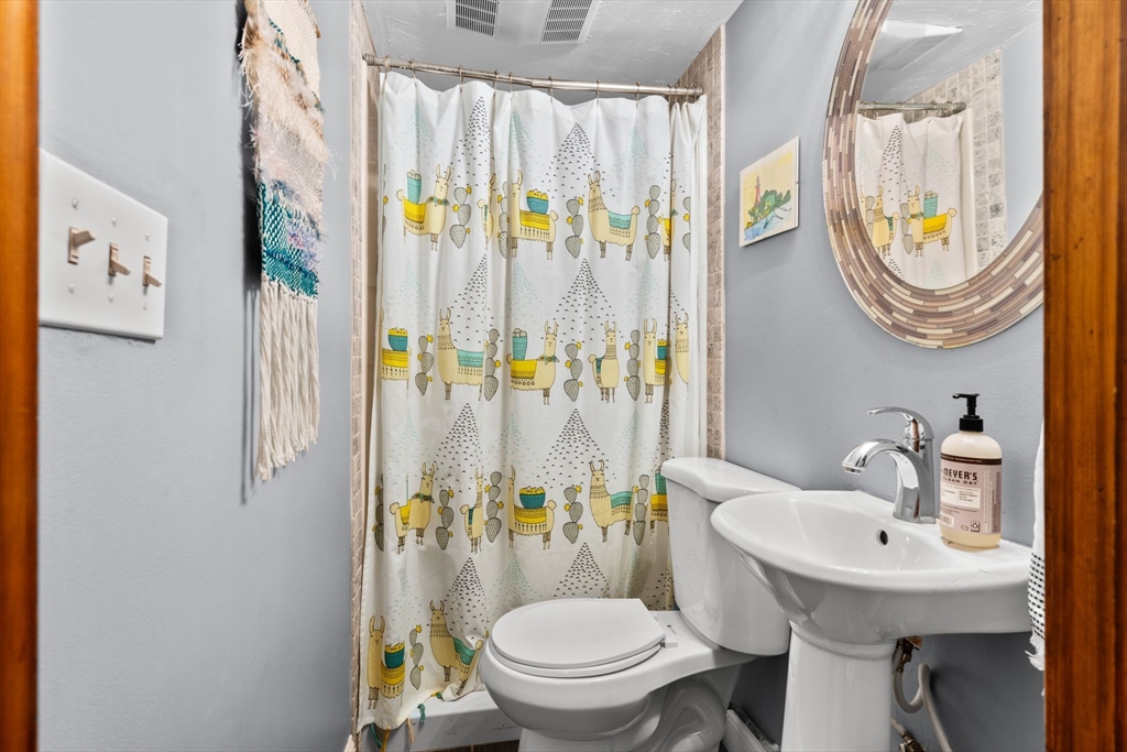 10 Breton Road Upton, MA 01568 - Photo 27 of 35 Gallery Image 27