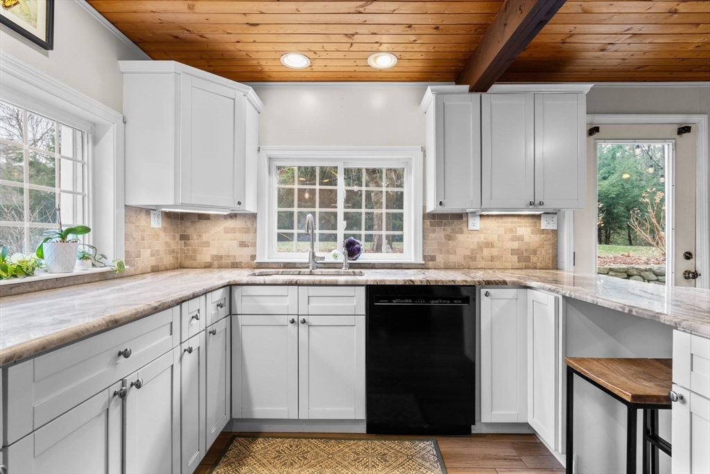 10 Breton Road Upton, MA 01568 - Photo 8 of 35 Gallery Image 8