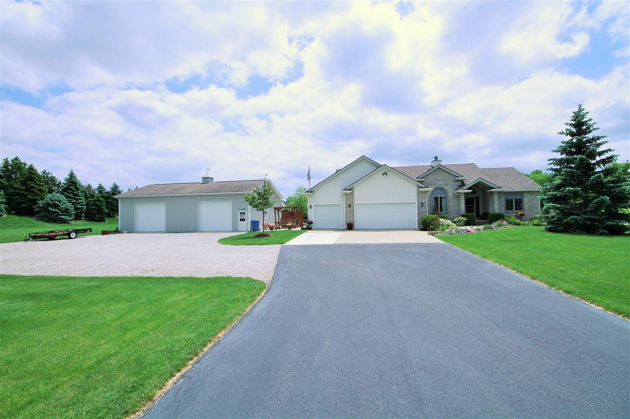 6716 Hursh Road Fort Wayne, IN 46845 - Photo 1 of 30